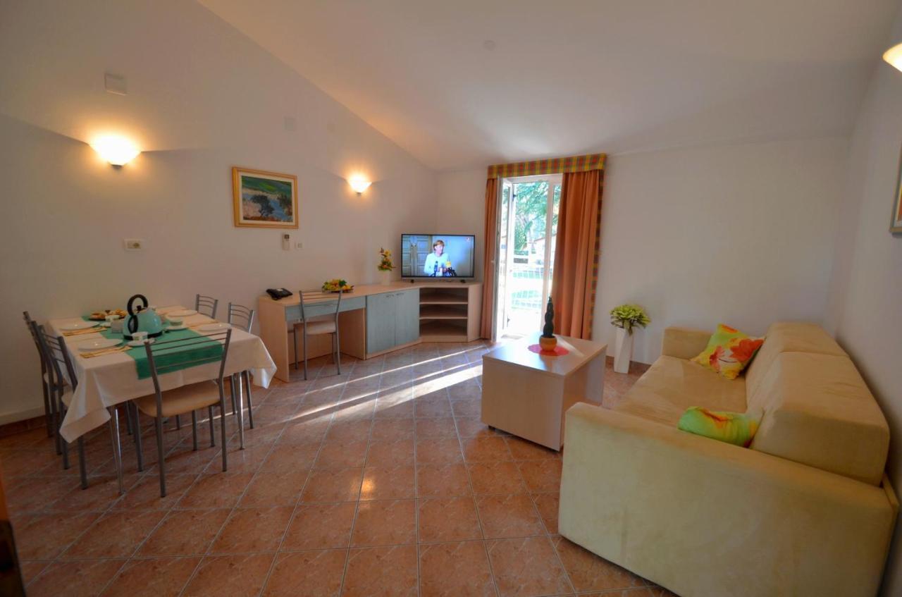 Apartments Materada Residence Porec Bagian luar foto