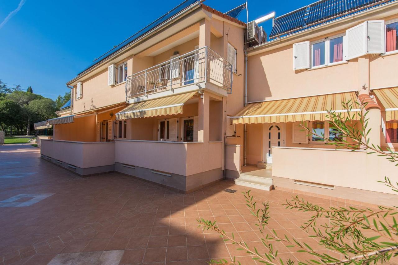 Apartments Materada Residence Porec Bagian luar foto